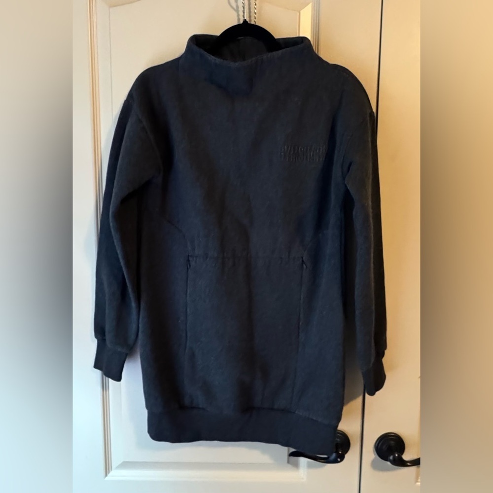 Gymshark Dark Gray Crewneck Sweater Women